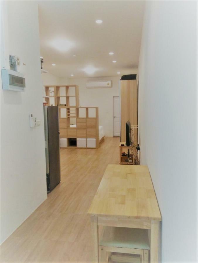 Live Like A Local In Ekkamai Apartment Bangkok Exterior photo